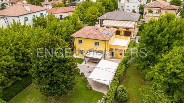 casa indipendente in vendita a Conegliano