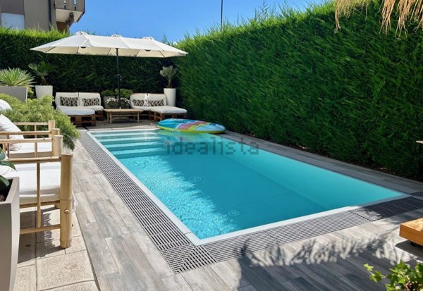 casa indipendente in vendita a Conegliano in zona Campolongo