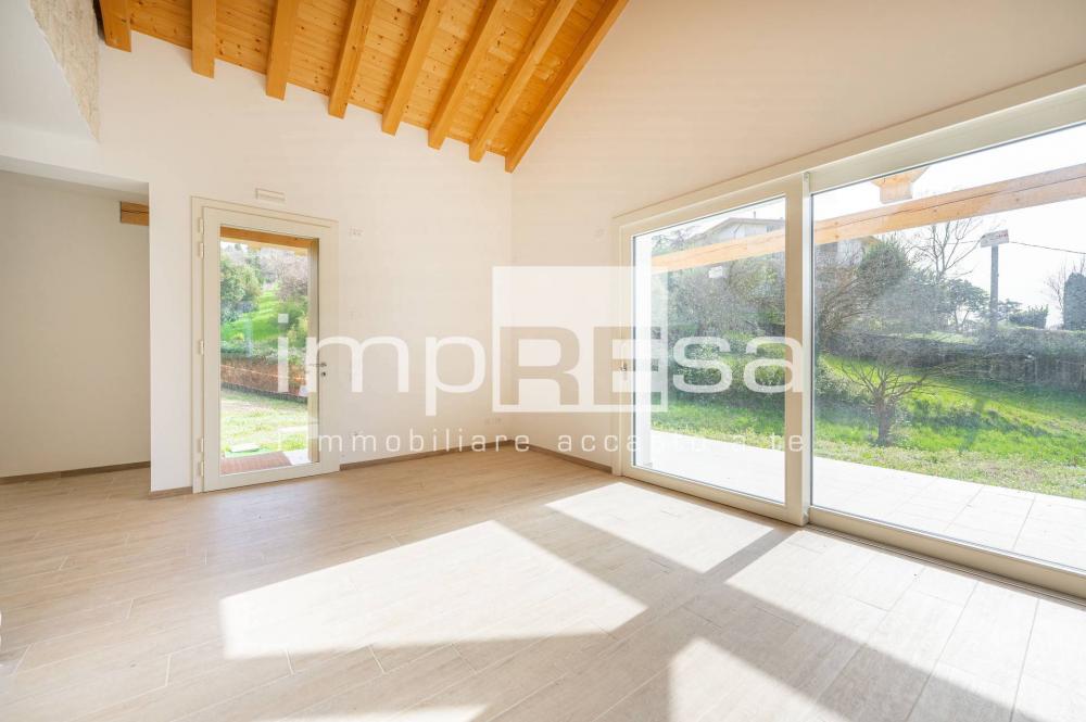 casa indipendente in vendita a Conegliano
