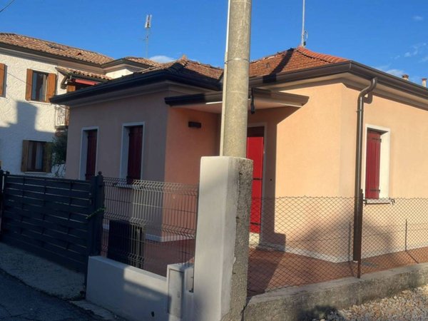 casa indipendente in vendita a Conegliano