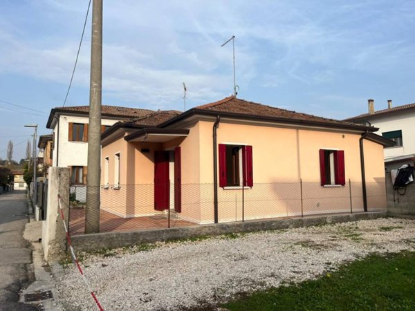 casa indipendente in vendita a Conegliano