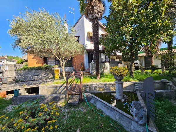 casa indipendente in vendita a Conegliano