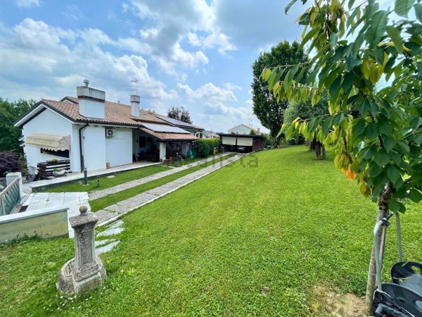 casa indipendente in vendita a Conegliano