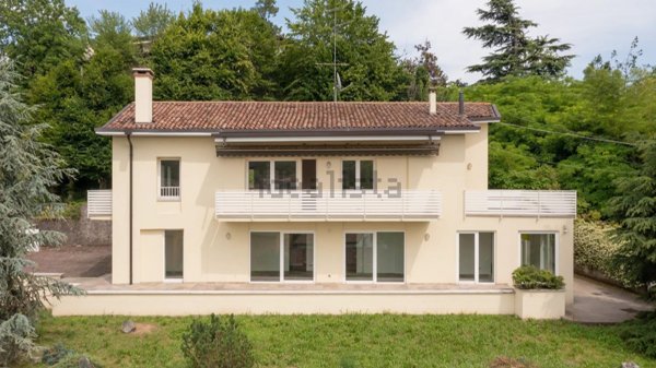 casa indipendente in vendita a Conegliano