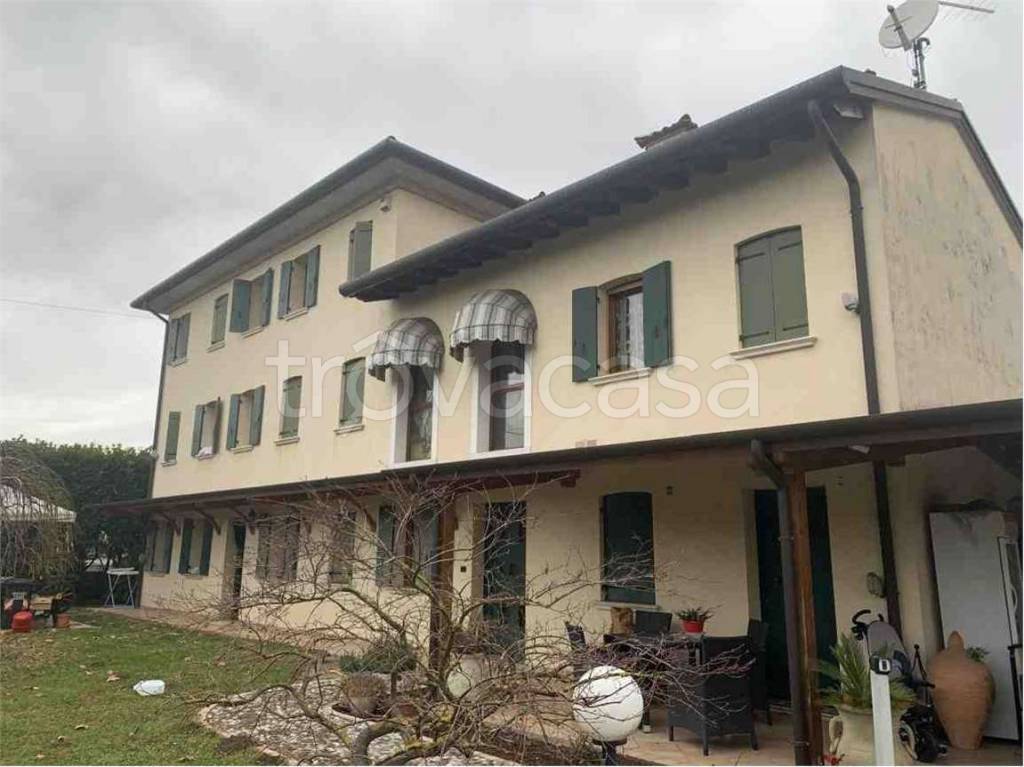 casa indipendente in vendita a Conegliano