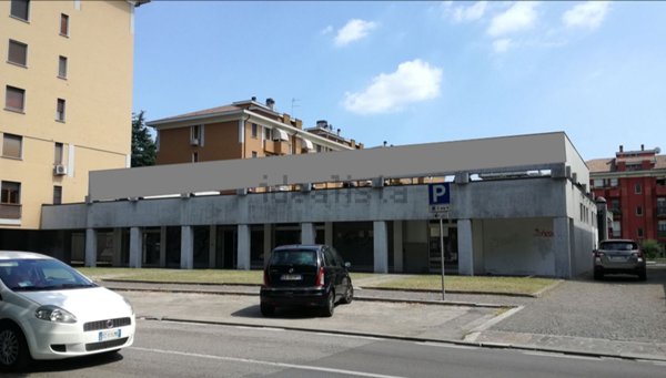 negozio in vendita a Conegliano