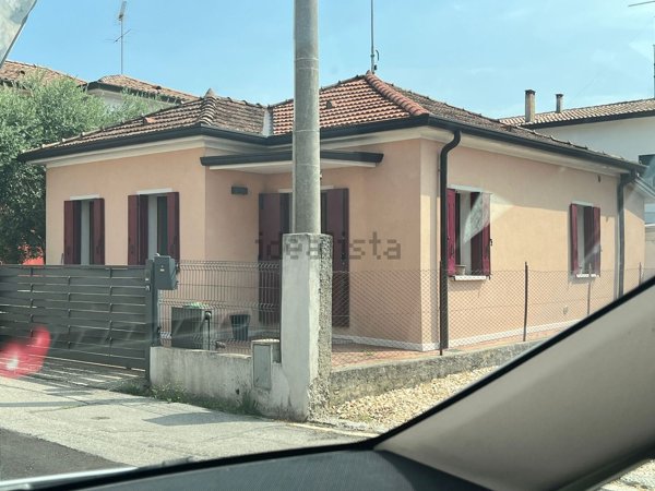 casa indipendente in vendita a Conegliano
