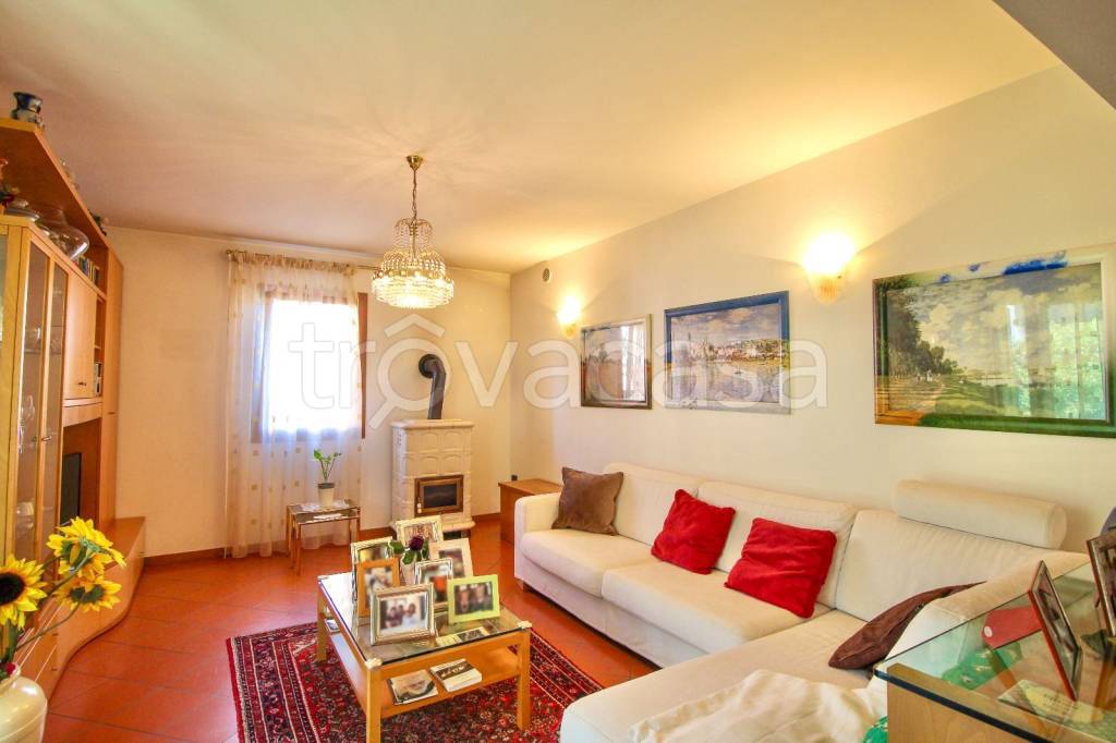 casa indipendente in vendita a Conegliano in zona Campolongo
