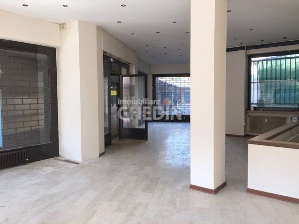 negozio in vendita a Conegliano