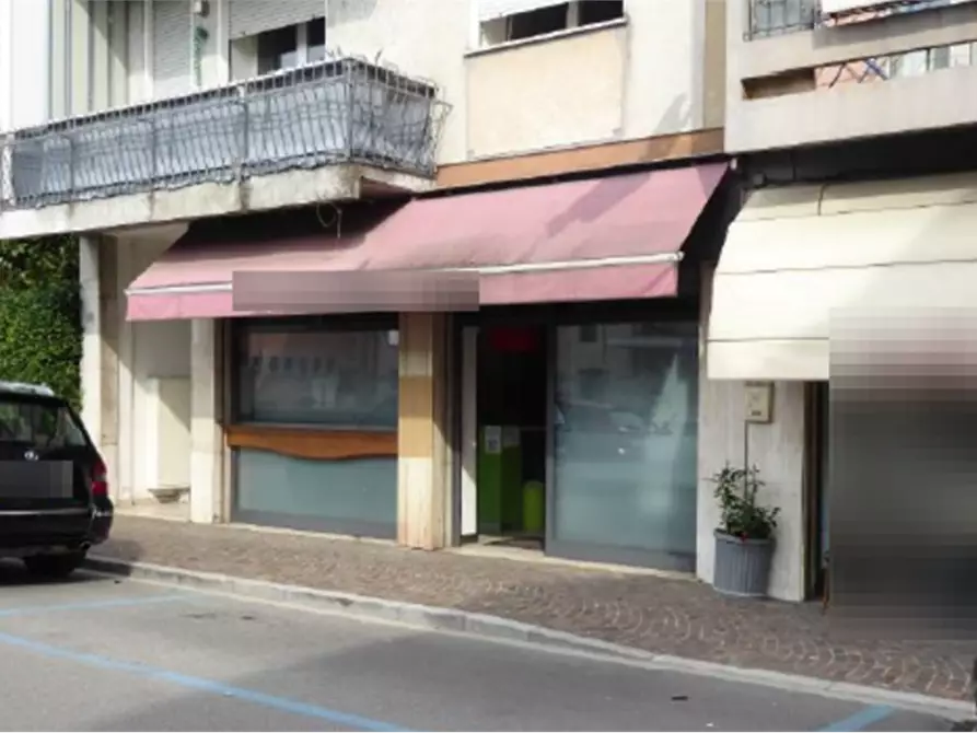 negozio in vendita a Conegliano