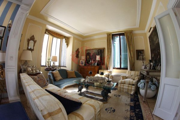 casa indipendente in vendita a Conegliano