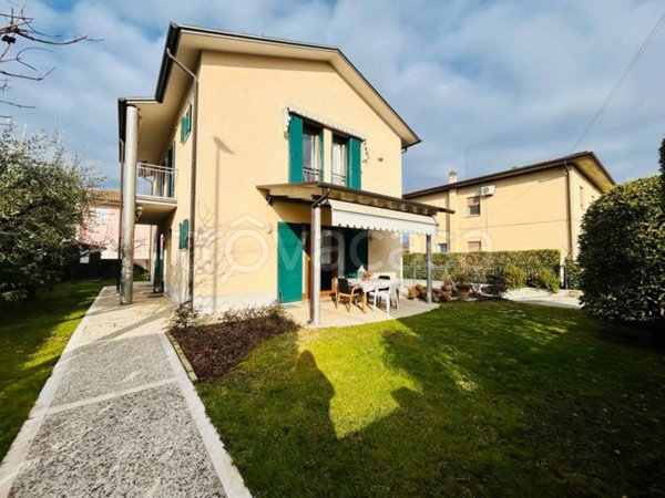 casa indipendente in vendita a Conegliano in zona Campolongo