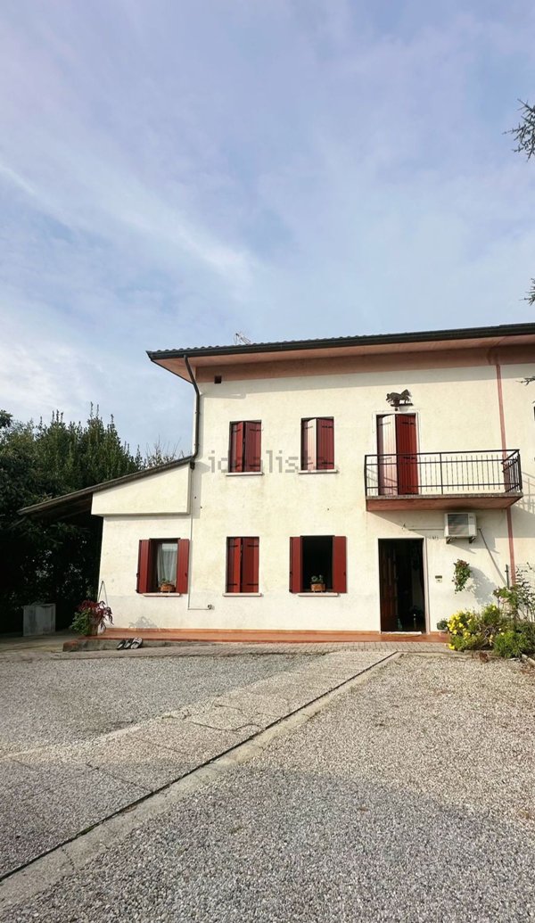 casa indipendente in vendita a Conegliano