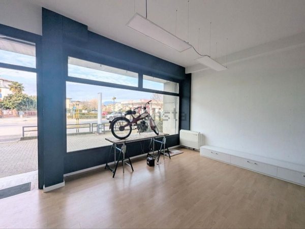 negozio in vendita a Conegliano