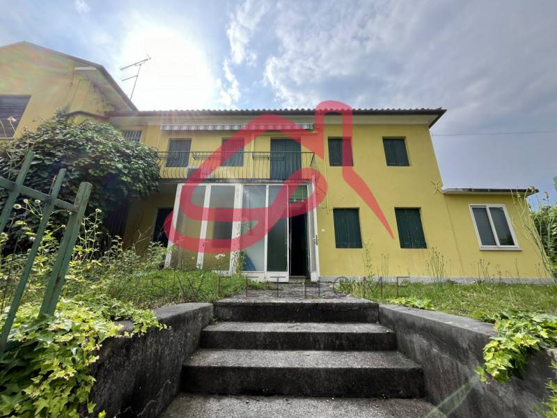 casa indipendente in vendita a Conegliano in zona Parè