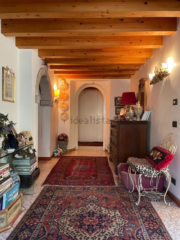 casale in vendita a Conegliano in zona Ogliano