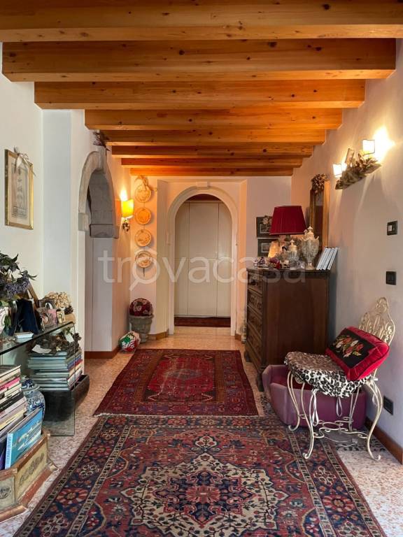 casa indipendente in vendita a Conegliano in zona Ogliano
