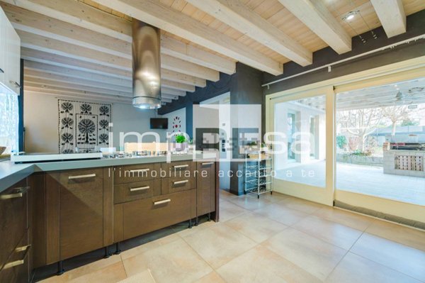 casa indipendente in vendita a Conegliano in zona Scomigo