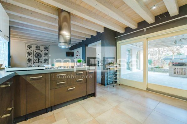 casa indipendente in vendita a Conegliano in zona Scomigo