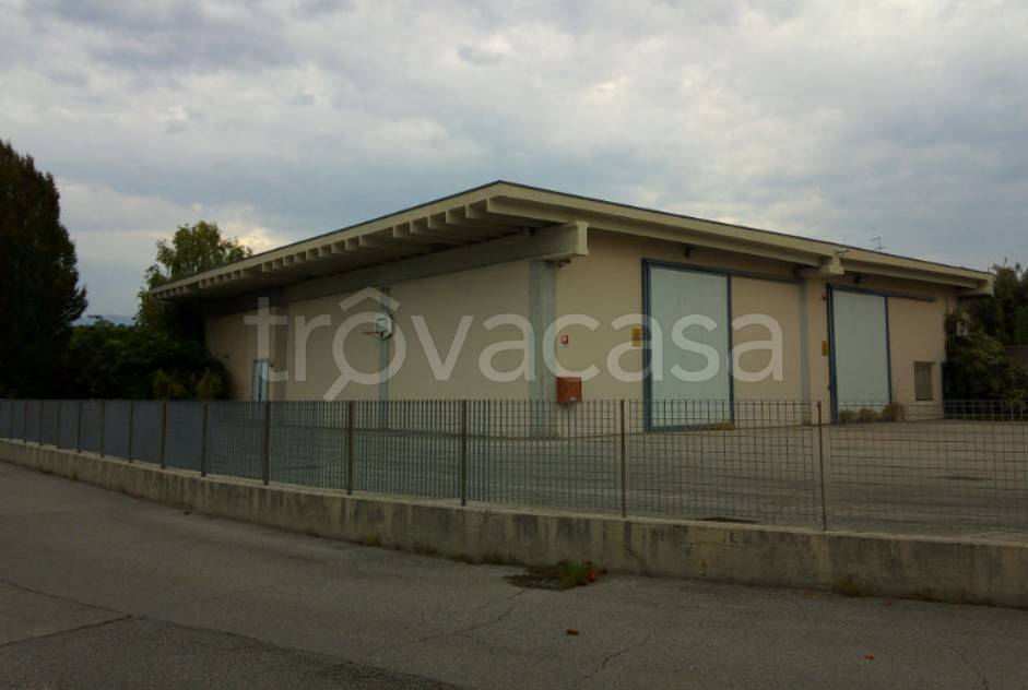 locale commerciale in vendita a Conegliano