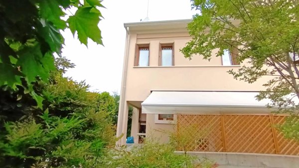 casa indipendente in vendita a Conegliano