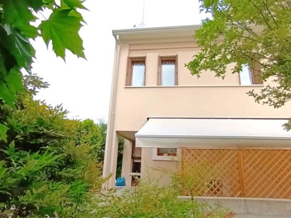 casa indipendente in vendita a Conegliano