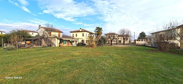 terreno edificabile in vendita a Conegliano in zona Campolongo