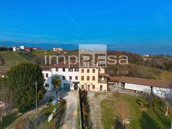 casale in vendita a Conegliano in zona Costa