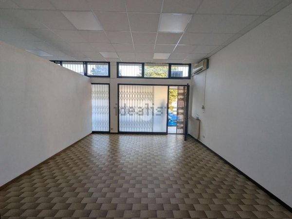 negozio in vendita a Conegliano