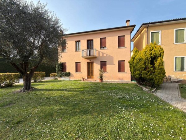 casa indipendente in vendita a Conegliano