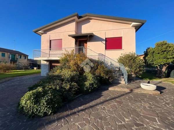 casa indipendente in vendita a Conegliano in zona Campolongo
