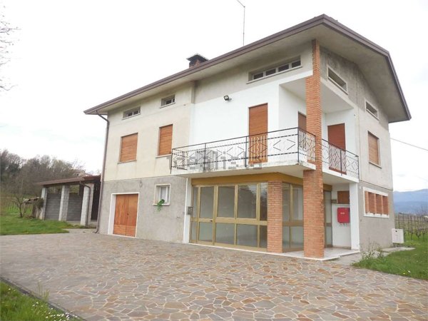casa indipendente in vendita a Conegliano in zona Ogliano