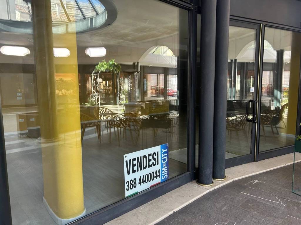 negozio in vendita a Conegliano