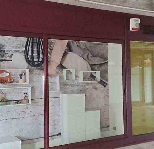 negozio in vendita a Conegliano