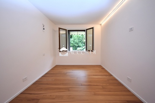 casa indipendente in vendita a Conegliano