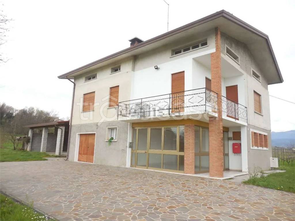 casa indipendente in vendita a Conegliano in zona Ogliano