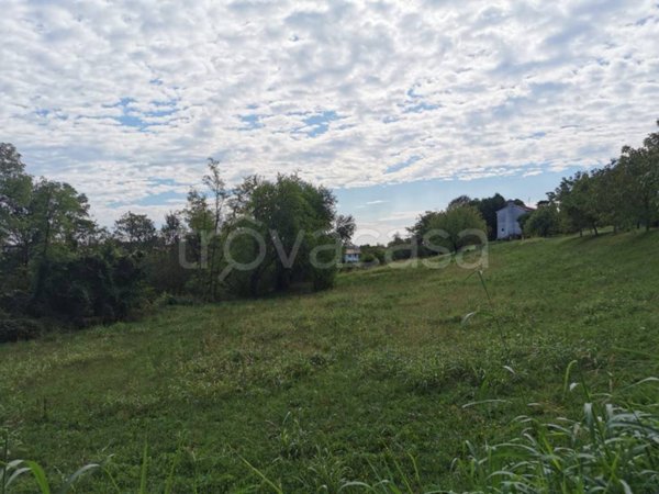 terreno in vendita a Conegliano in zona Ogliano