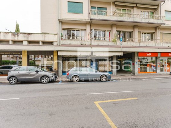 negozio in vendita a Conegliano