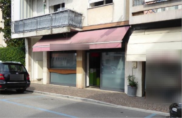 negozio in vendita a Conegliano