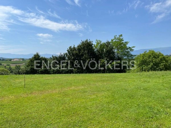 terreno edificabile in vendita a Conegliano