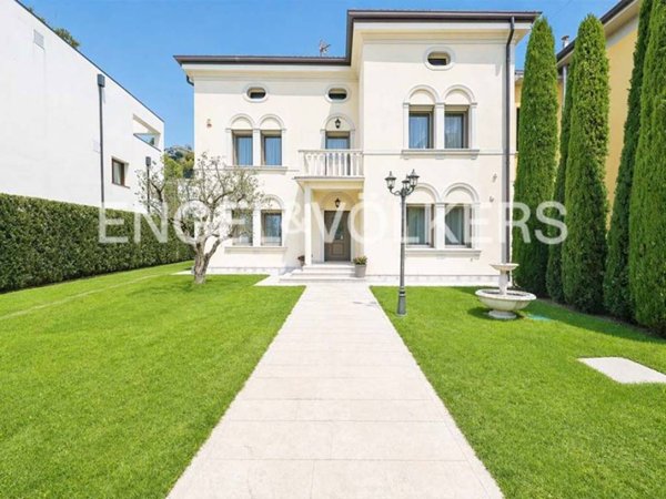 casa indipendente in vendita a Conegliano