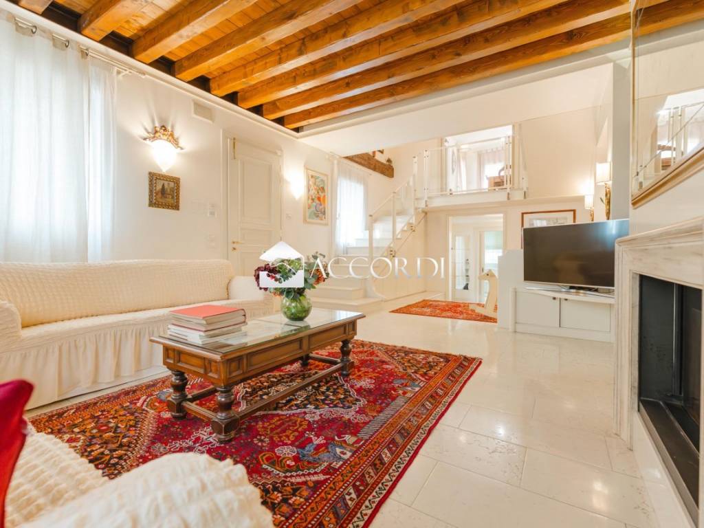 casa indipendente in vendita a Conegliano