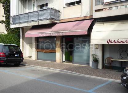 negozio in vendita a Conegliano