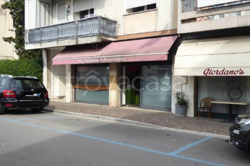 negozio in vendita a Conegliano