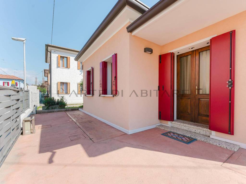 casa indipendente in vendita a Conegliano