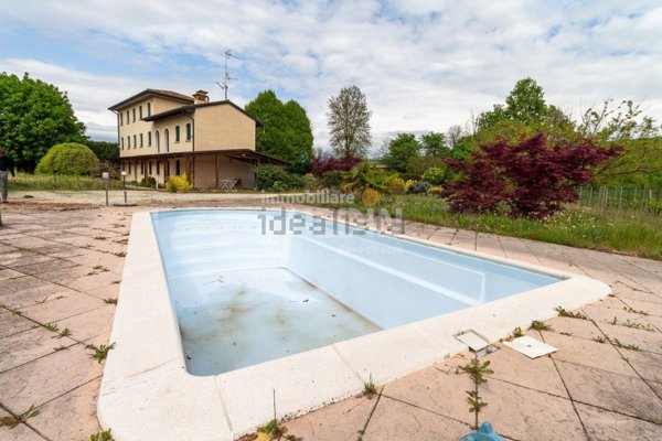 casa indipendente in vendita a Conegliano