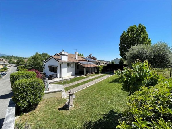 casa indipendente in vendita a Conegliano in zona Costa