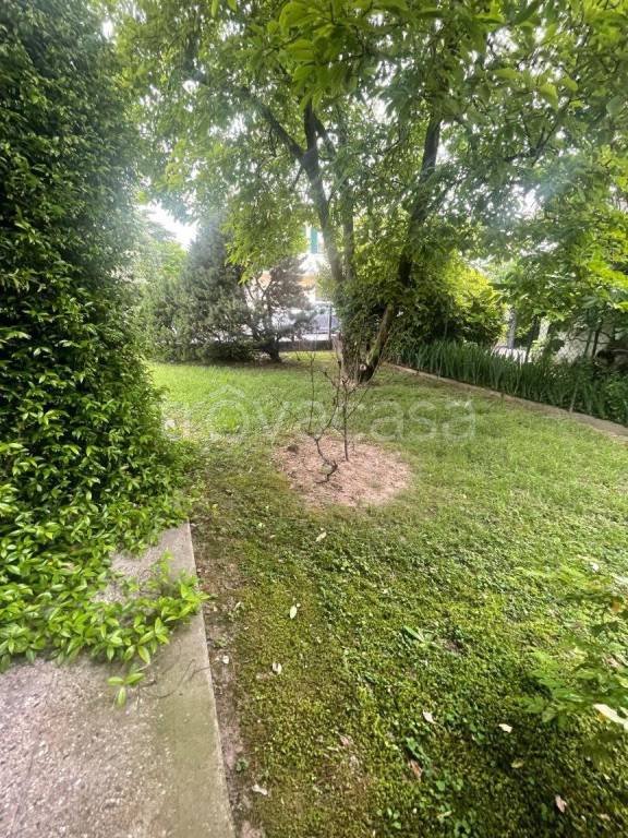 casa indipendente in vendita a Conegliano in zona Campolongo