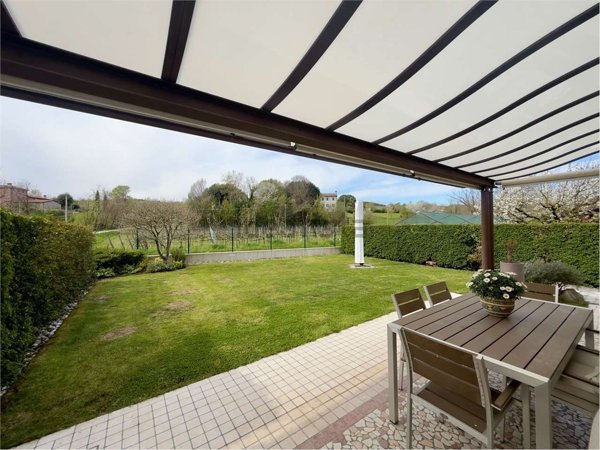 casa indipendente in vendita a Conegliano in zona Scomigo