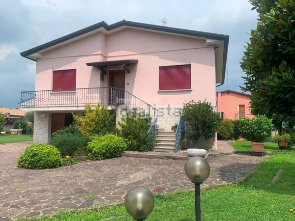 casa indipendente in vendita a Conegliano in zona Campolongo